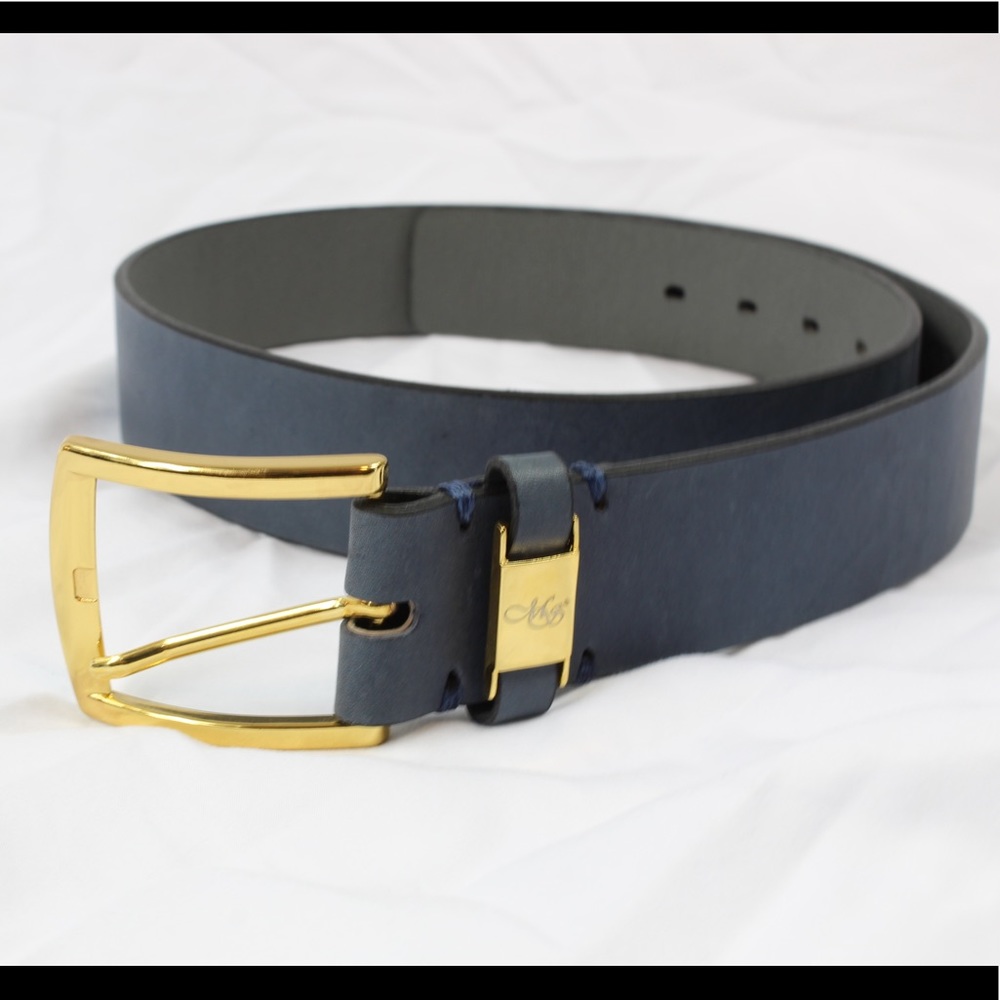 Subtle blue calf leather belt - gold buckle.